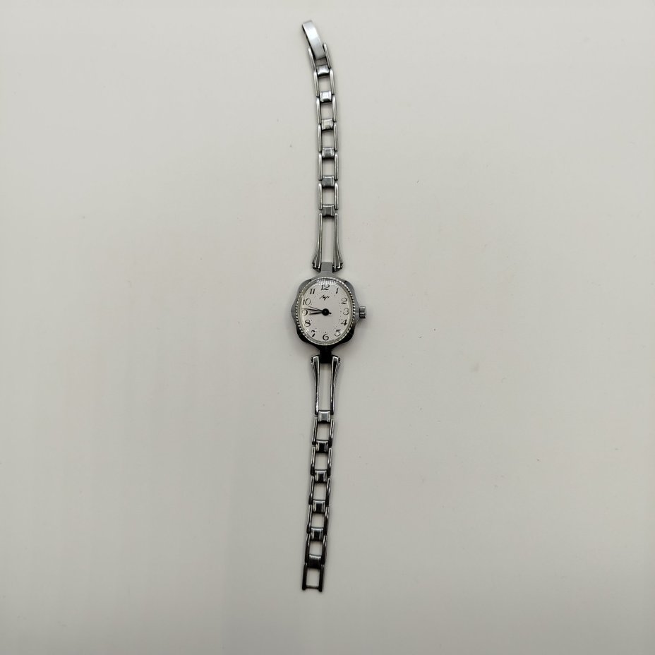 Часы женские наручные, металл, стекло, Завод «Луч», с. Новоселки, СССР, 1970-1990 гг.