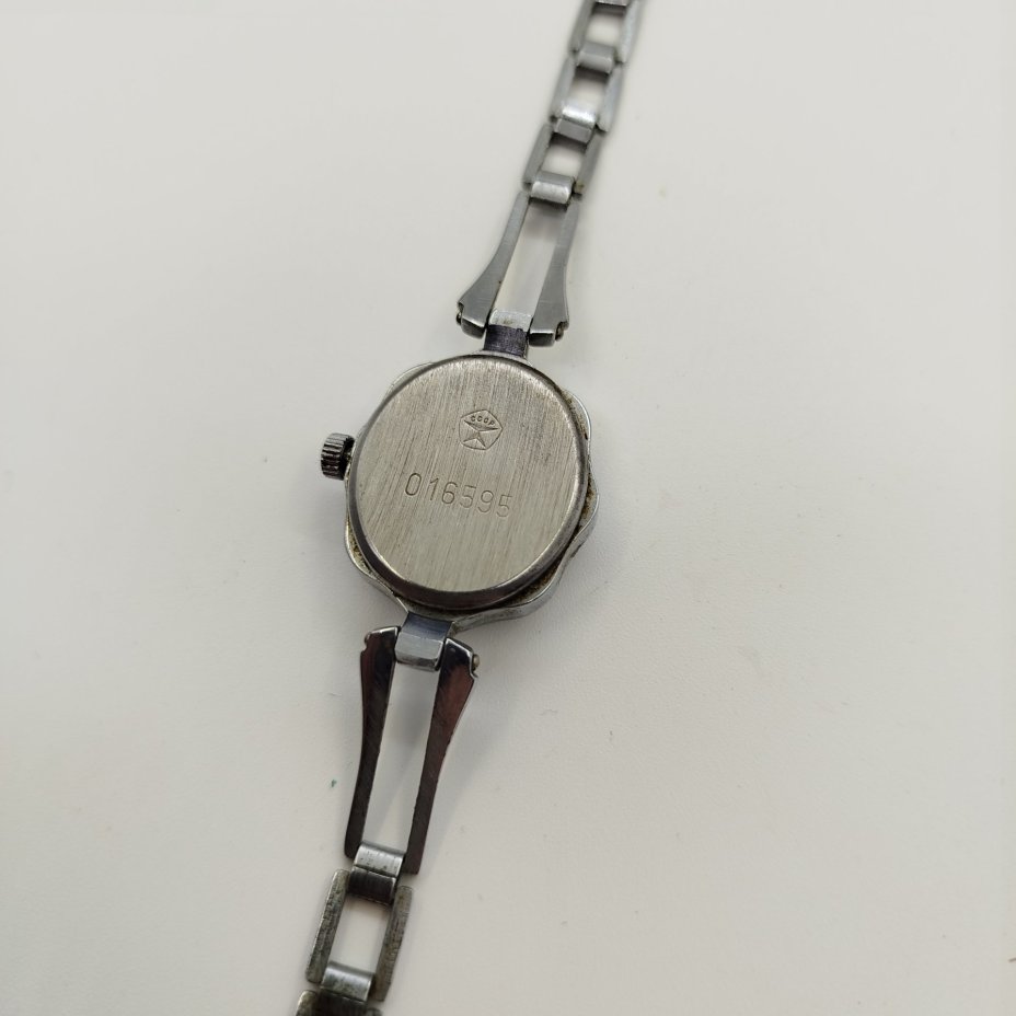 Часы женские наручные, металл, стекло, Завод «Луч», с. Новоселки, СССР, 1970-1990 гг.