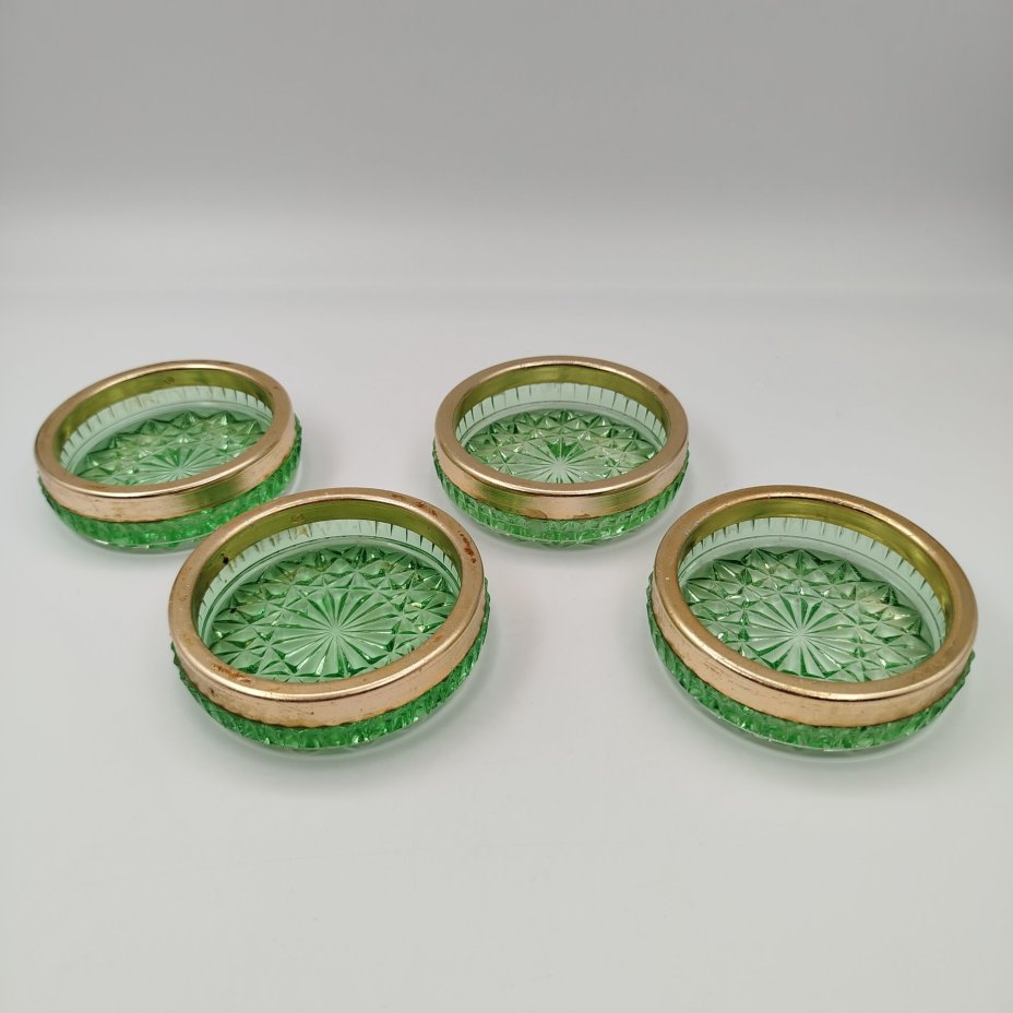 Набор из 4-х розеток зеленого оттенка, Завод металлических столовых приборов Металлотреста ГУМП Ленгорисполкома