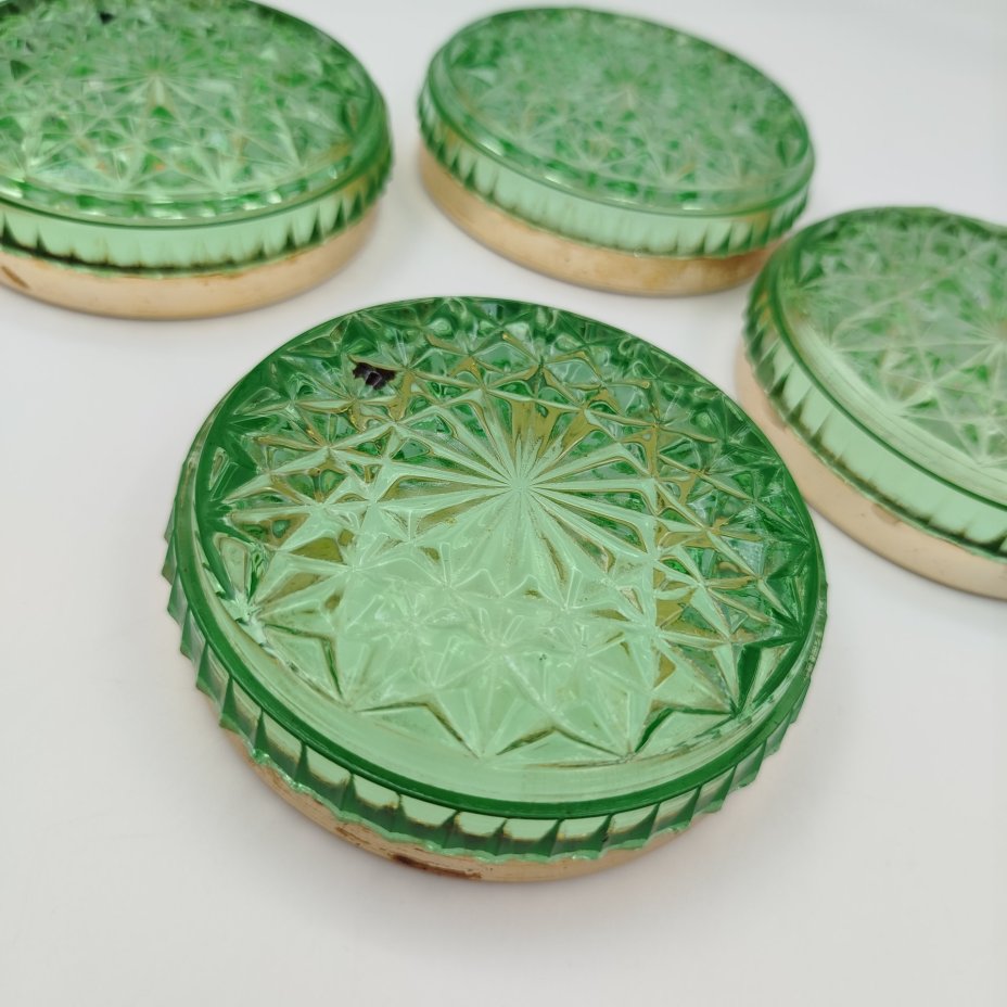 Набор из 4-х розеток зеленого оттенка, Завод металлических столовых приборов Металлотреста ГУМП Ленгорисполкома