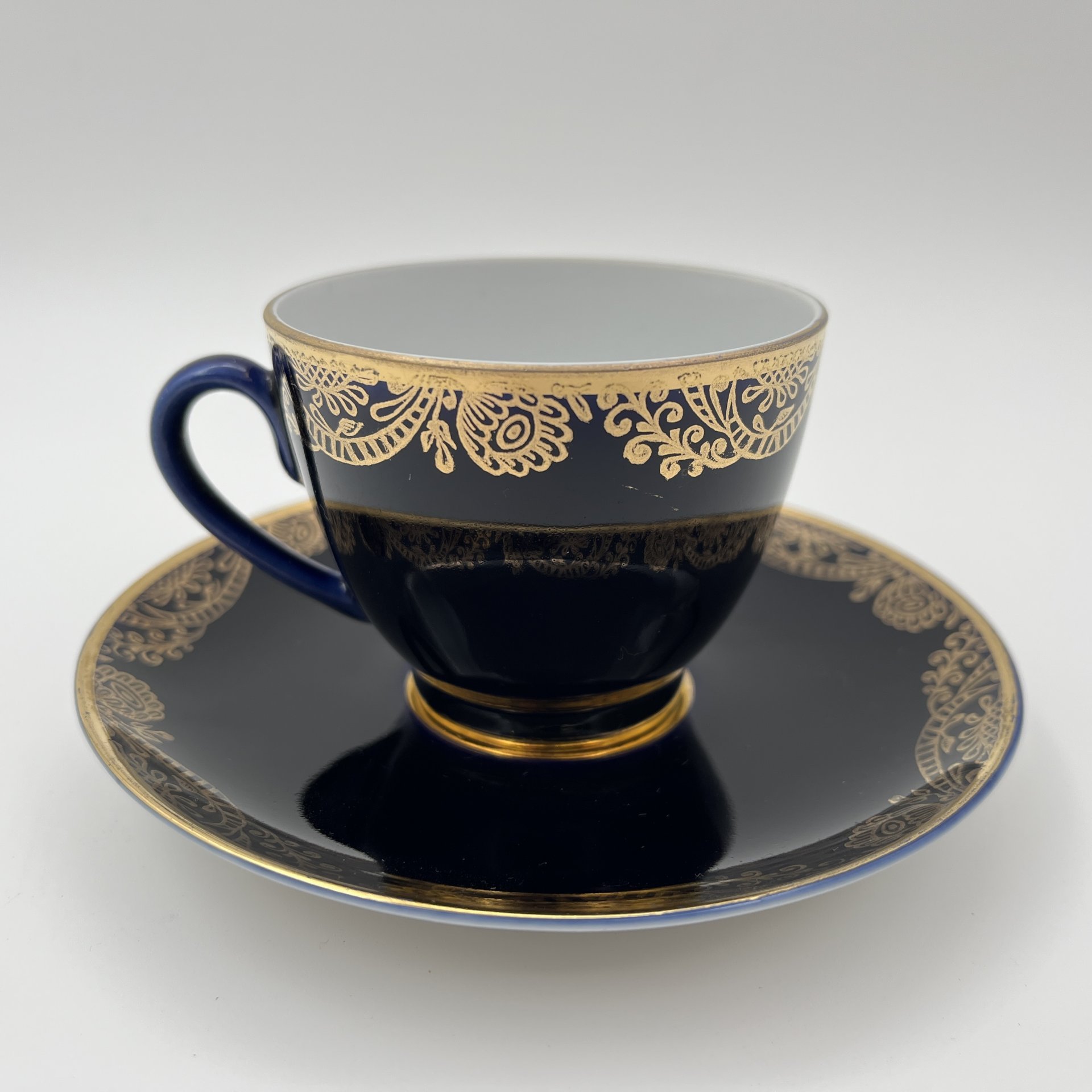 Пара кофейная, фарфор, крытье кобальтом, золочение, Ленинградский фарфоровый завод (ЛФЗ), СССР, 1970-1990 гг.