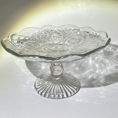 Фруктовница на ножке с объемным растительным и геометрическим декором, стекло, СССР, 1980-1990 гг.