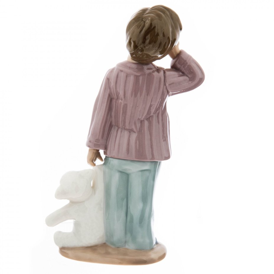 Статуэтка "Мальчик с медвежонком",  фарфор, роспись, мануфактура "NAO porcelain", Испания, 1980-2000 гг., NAO Porcelain