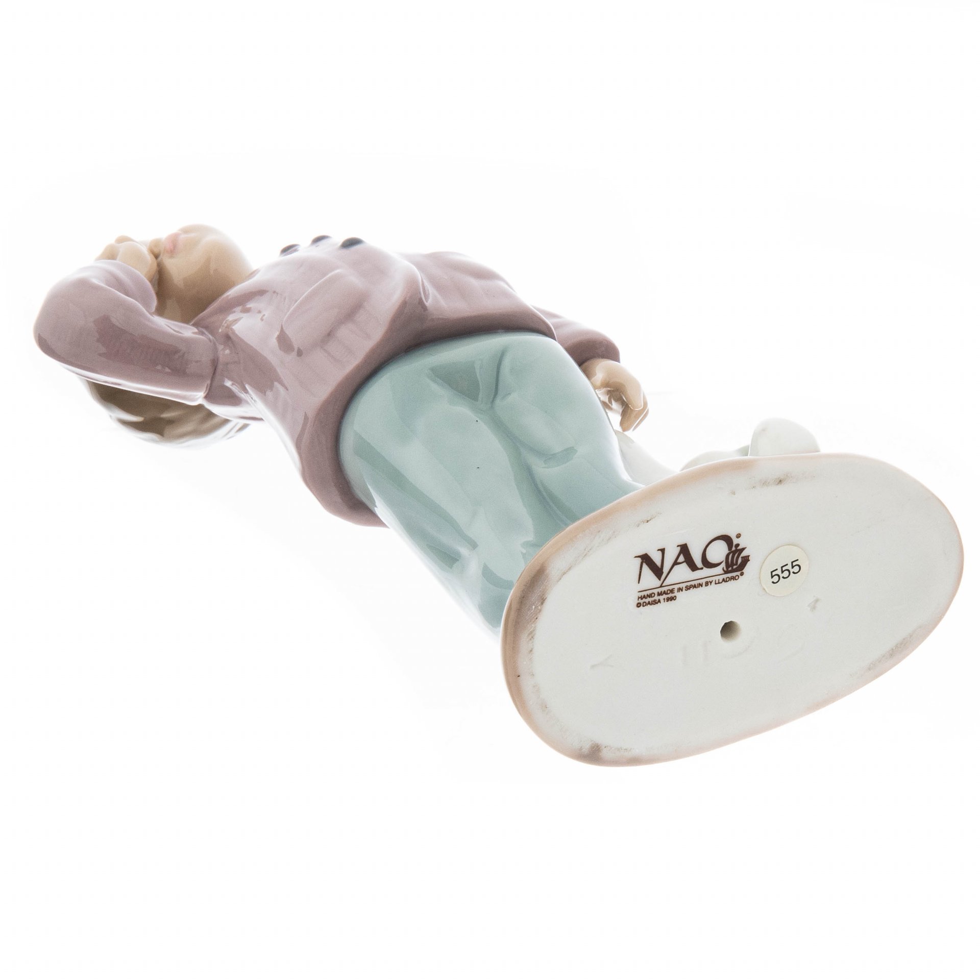 Статуэтка "Мальчик с медвежонком",  фарфор, роспись, мануфактура "NAO porcelain", Испания, 1980-2000 гг., NAO Porcelain