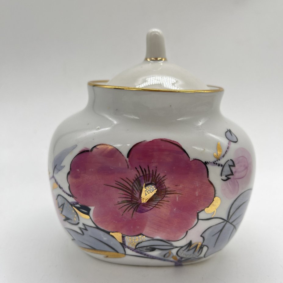 Чайница с расписным цветочным декором, фарфор, роспись, золочение, Ленинградский фарфоровый завод (ЛФЗ), СССР, 1960-1980 гг.