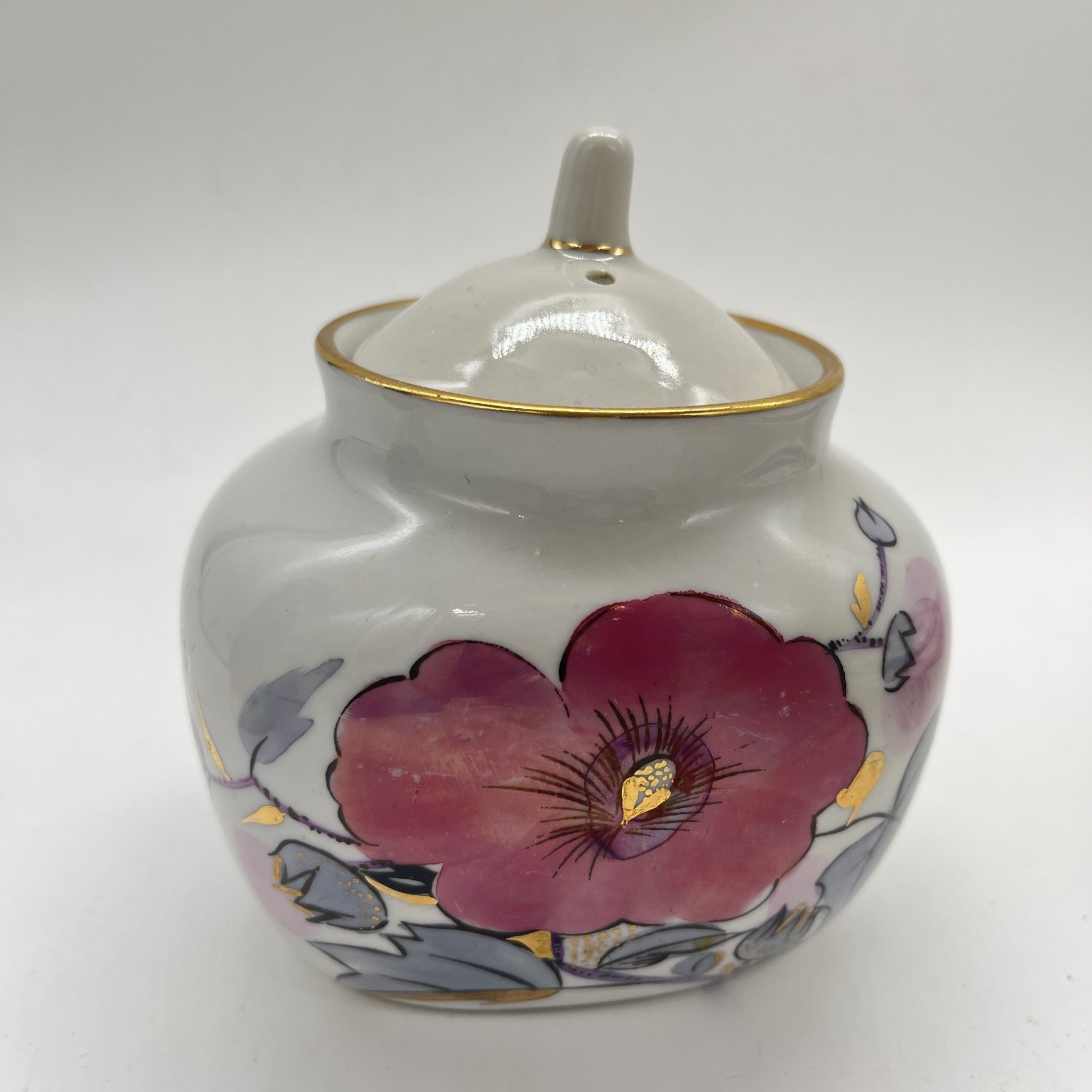 Чайница с расписным цветочным декором, фарфор, роспись, золочение, Ленинградский фарфоровый завод (ЛФЗ), СССР, 1960-1980 гг.