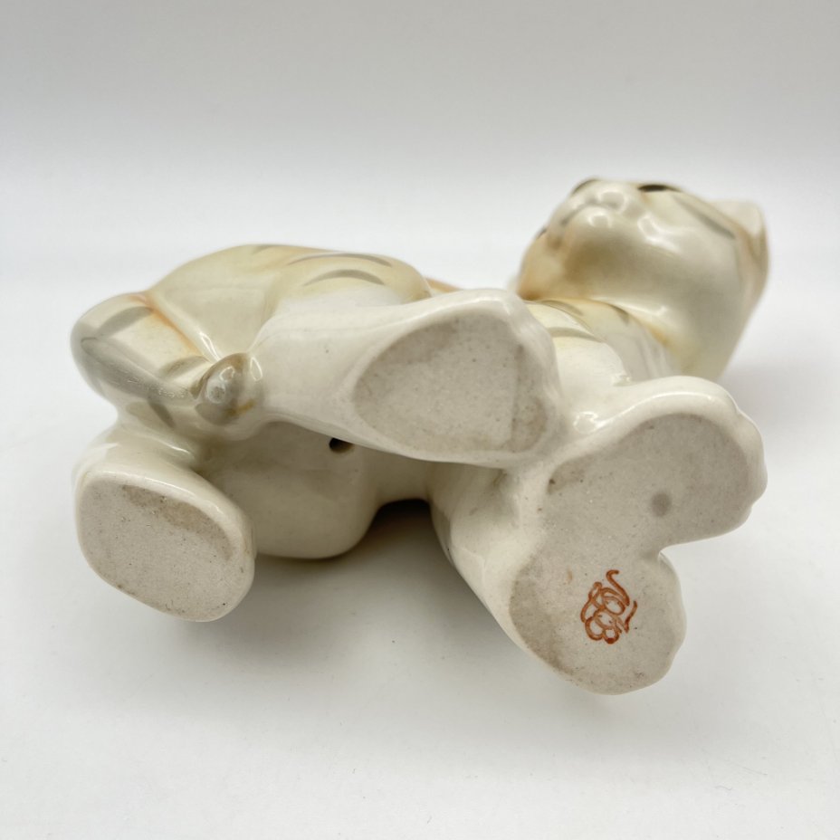 Статуэтка "Котёнок" ("Рыжий котёнок"), скульптор П.П. Веселов, художник В.М. Жбанов