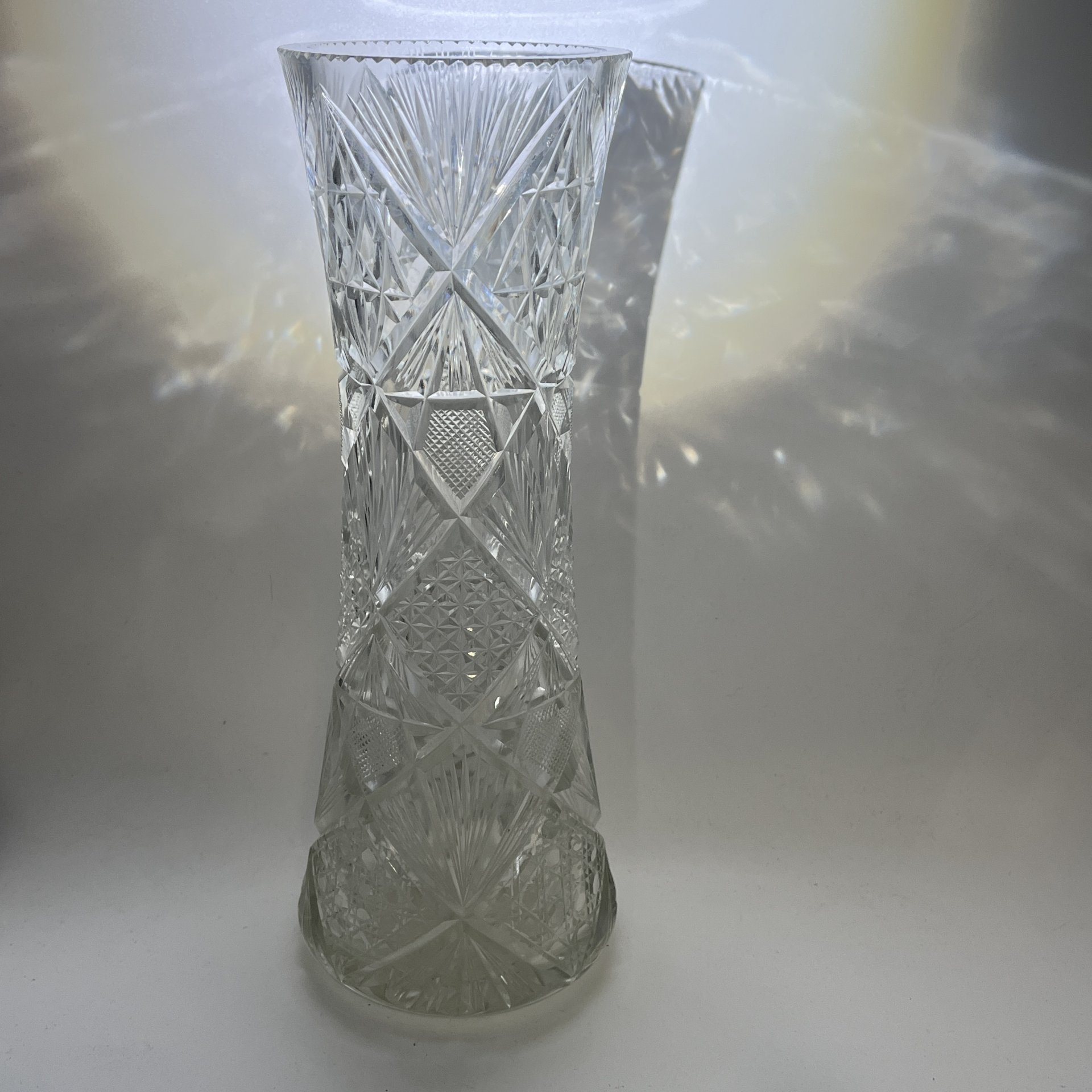 Высокая ваза с резным геометрическим декором, хрусталь, алмазная грань, СССР, 1970-1990 гг.