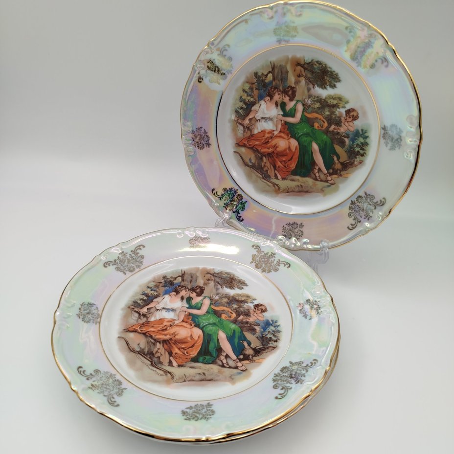 Набор из 3-х десертных тарелок "Мадонна", фарфор, люстр, золочение, деколь, Kahla, Германия, 1970-1990 гг.