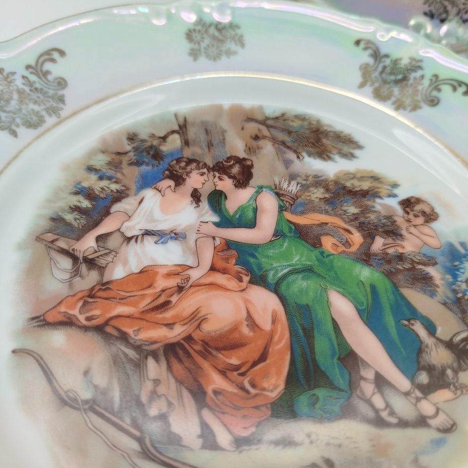 Набор из 3-х десертных тарелок "Мадонна", фарфор, люстр, золочение, деколь, Kahla, Германия, 1970-1990 гг.