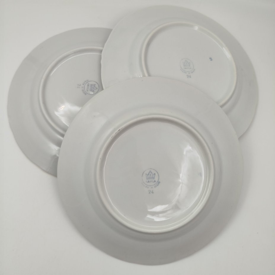 Набор из 3-х десертных тарелок "Мадонна", фарфор, люстр, золочение, деколь, Kahla, Германия, 1970-1990 гг.