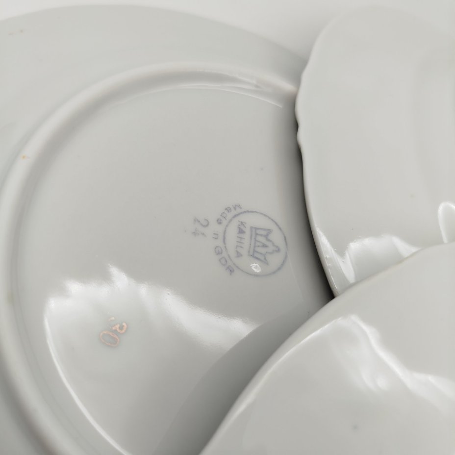 Набор из 3-х десертных тарелок "Мадонна", фарфор, люстр, золочение, деколь, Kahla, Германия, 1970-1990 гг.