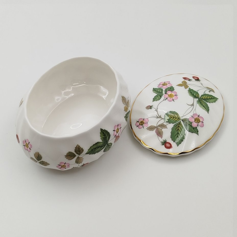 Шкатулка миниатюрная "Wild Strawberry" ("Земляника"), Wedgwood