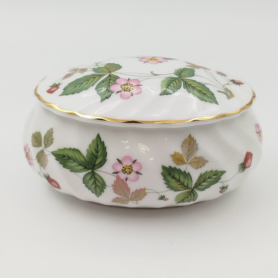 Шкатулка миниатюрная "Wild Strawberry" ("Земляника"), Wedgwood