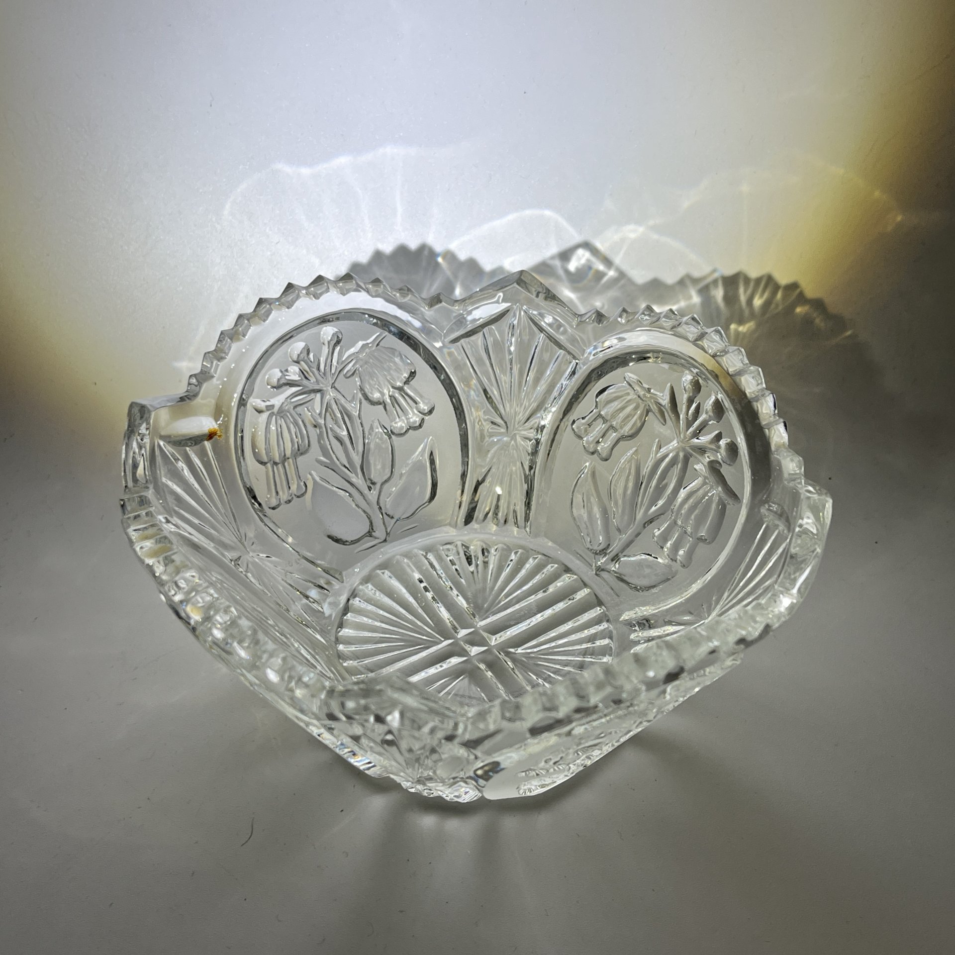 Вазочка с цветочным декором, хрусталь, СССР, 1970-1990 гг.