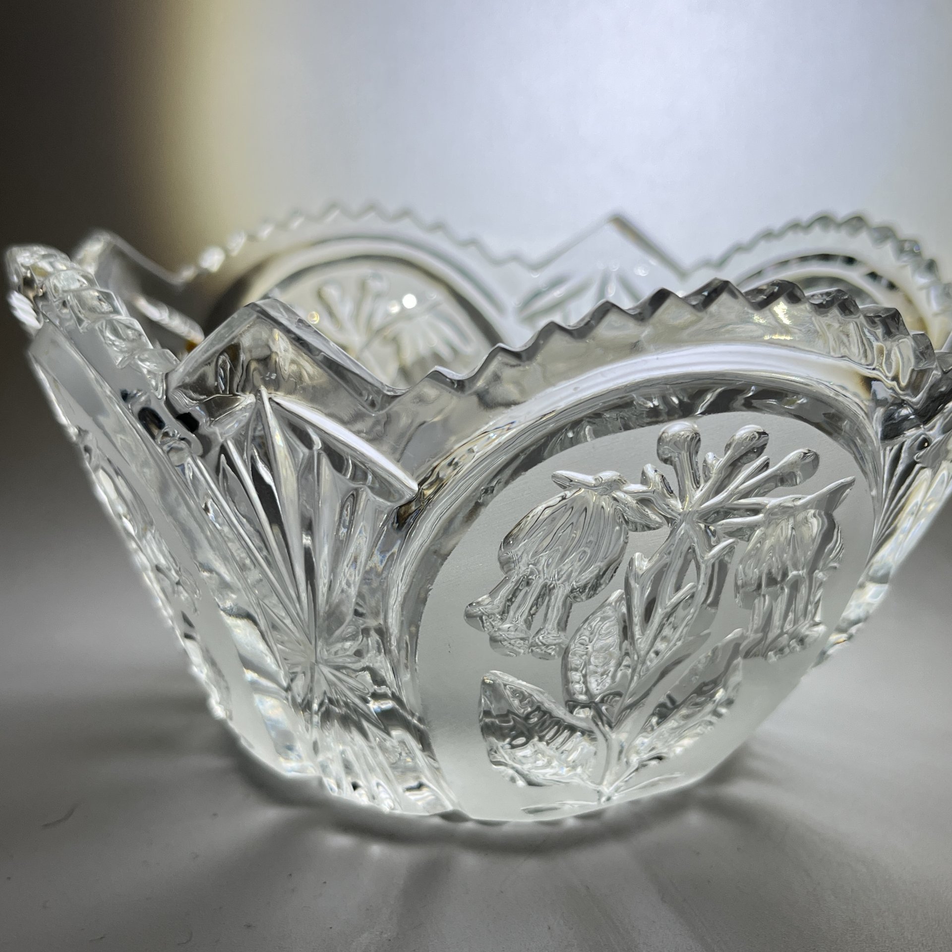 Вазочка с цветочным декором, хрусталь, СССР, 1970-1990 гг.