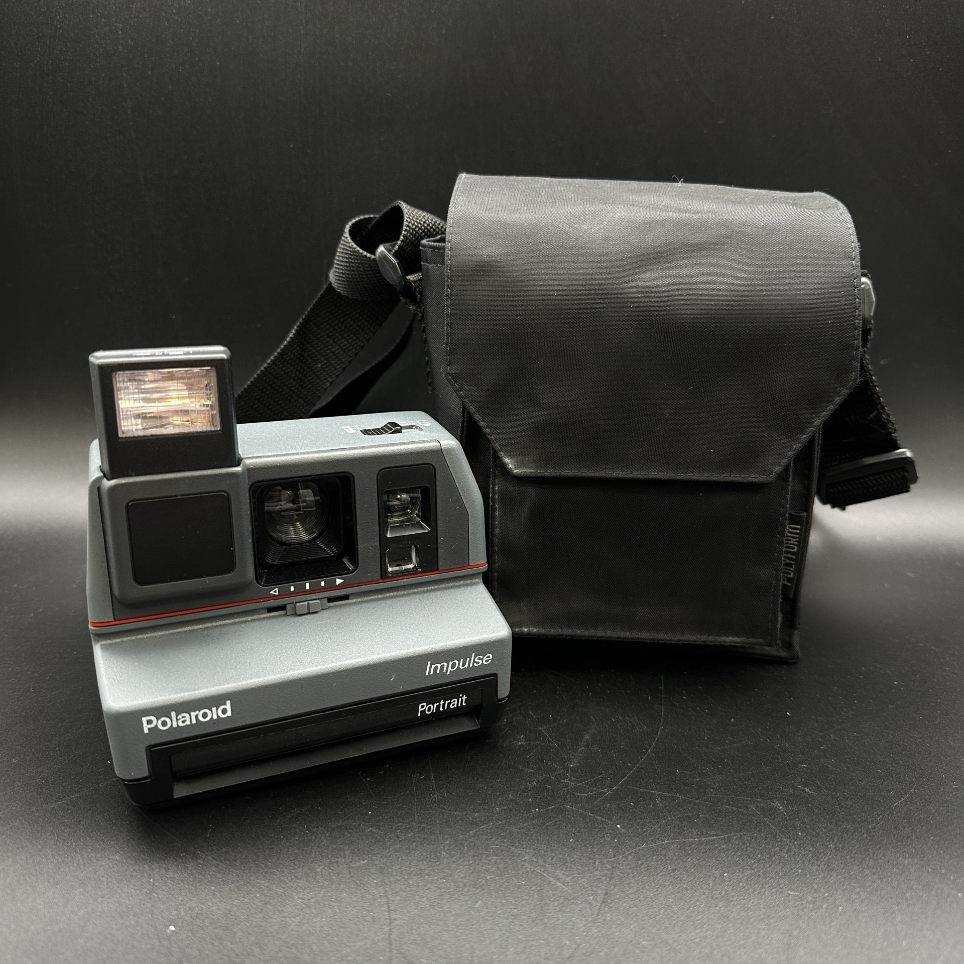 Фотоаппарат мгновенной печати "Polaroid Impulse portrait" в сумке-чехле, Polaroid