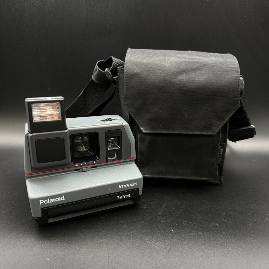 Фотоаппарат мгновенной печати "Polaroid Impulse portrait" в сумке-чехле, Polaroid