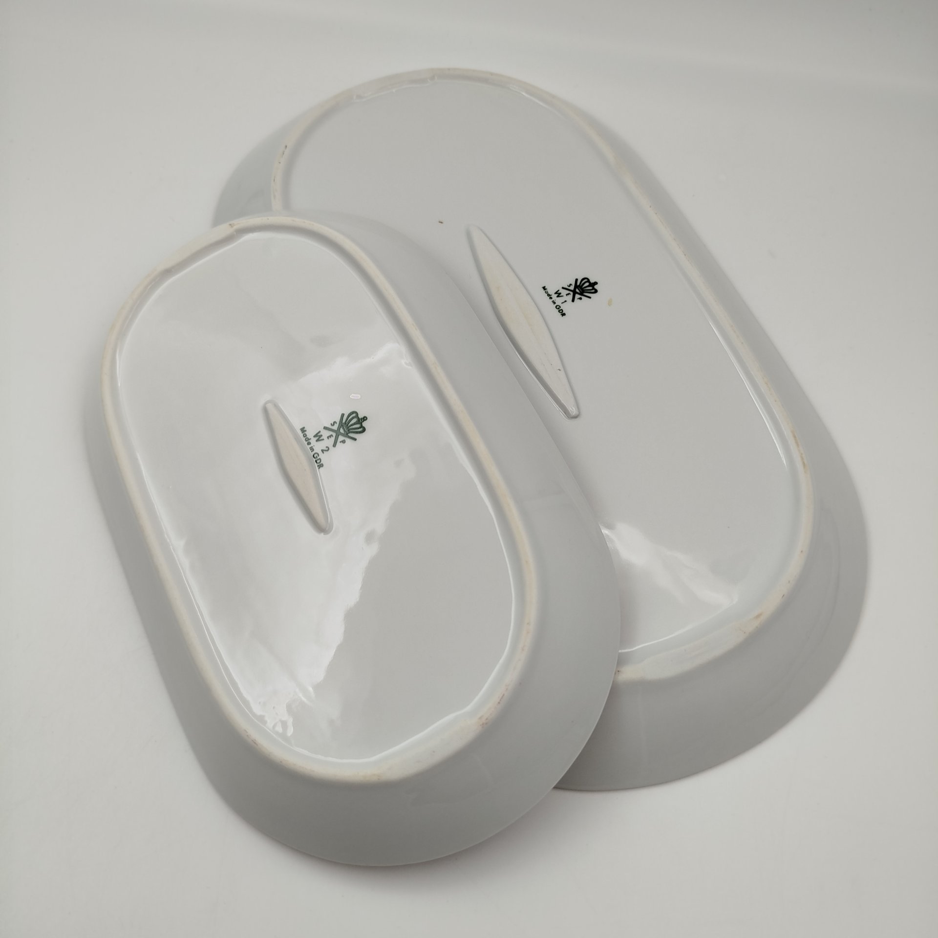 Набор из двух сервировочных блюд "Мадонна", фарфор, деколь, люстр, золочение, Spezial Eisenberg Porzellan (SEP), ГДР, 1970-1990 гг.