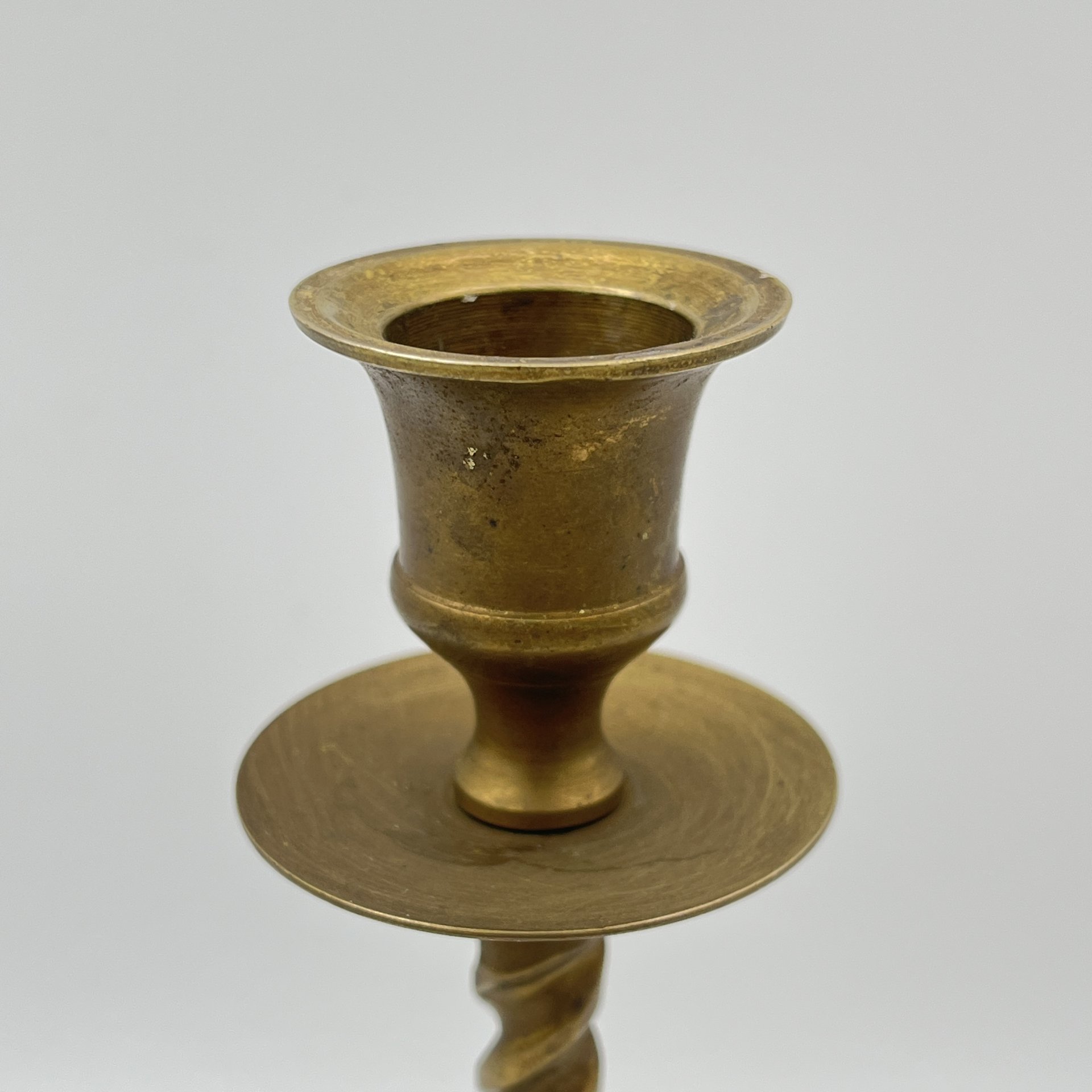 Подсвечник с витой ножкой, латунь, Индия, 1970-1990 гг.