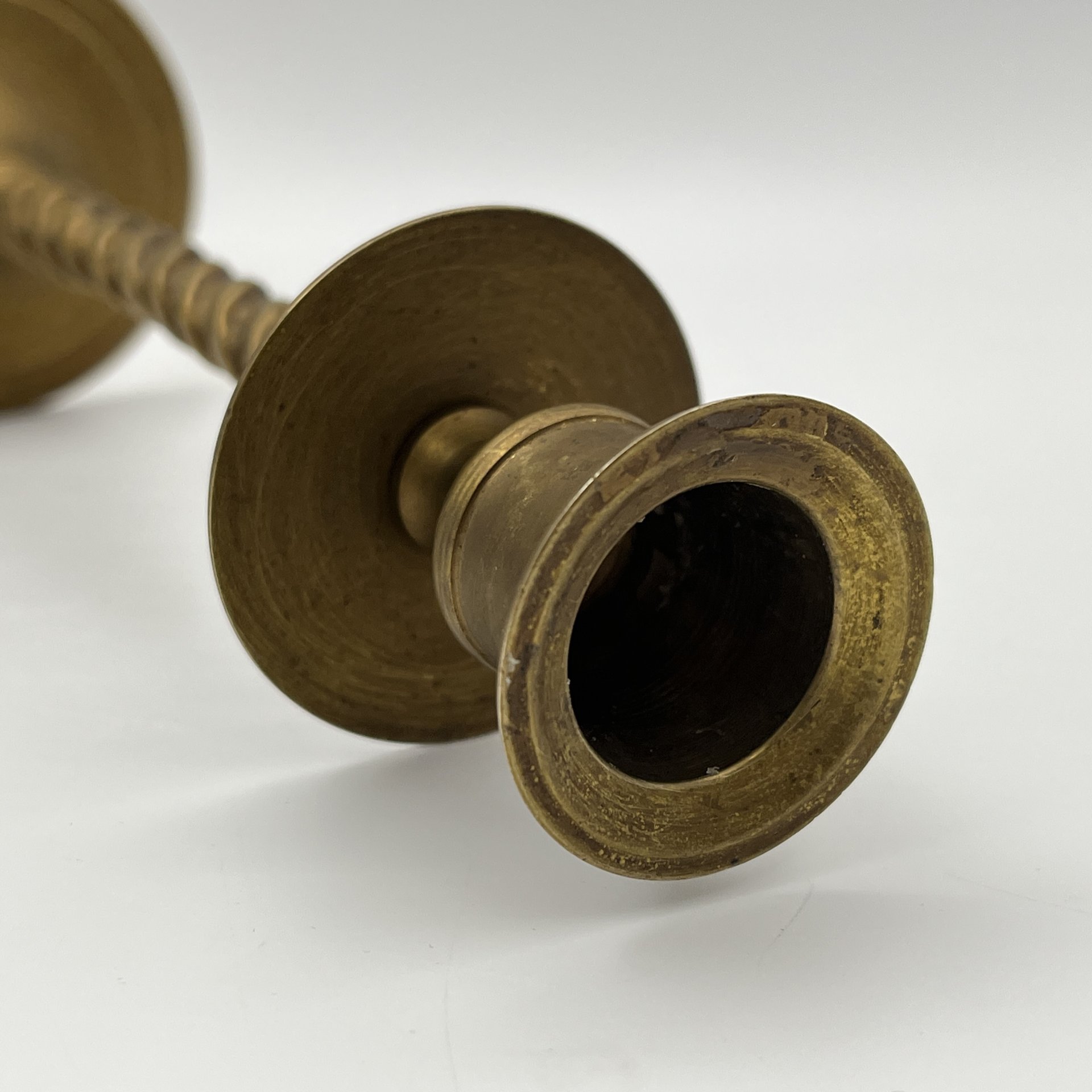 Подсвечник с витой ножкой, латунь, Индия, 1970-1990 гг.