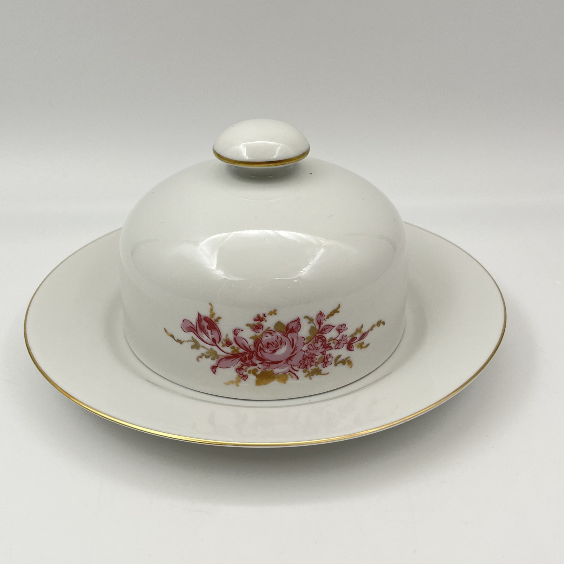 Масленка с цветочным декором, фарфор, деколь, золочение, Graf Von Henneberg Porzellan, 1777 Jlmenau, ГДР, 1977-1990 гг.
