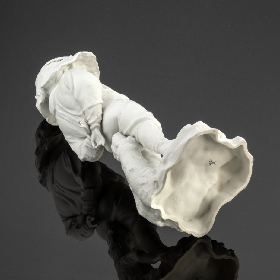 Статуэтка "Мальчик в шляпе", Volkstedt Porcelain porcelain factory - Richard Eckert & Co