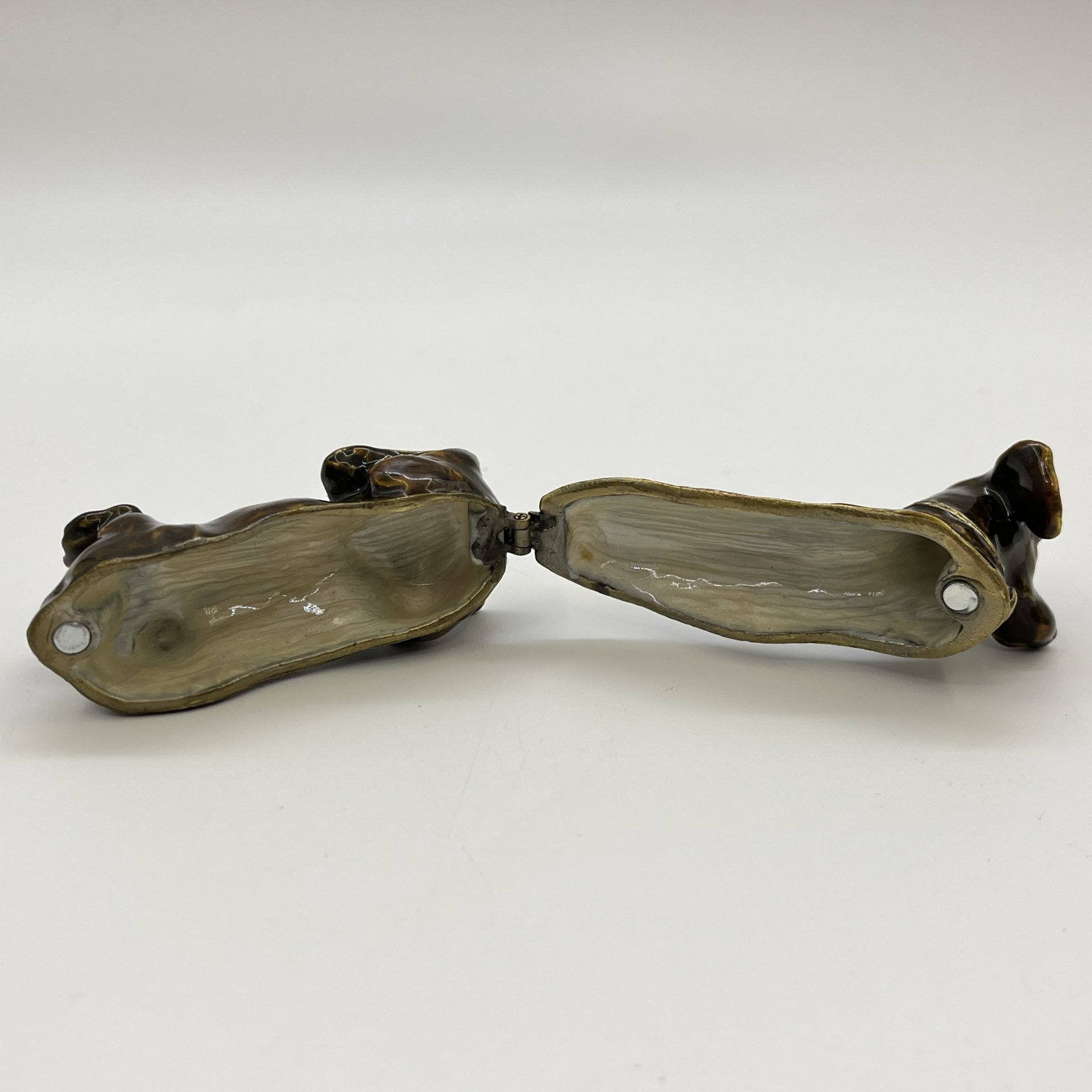 Статуэтка (шкатулка) "Такса", сплав металлов, стразы, Европа, 2000-2010 гг.