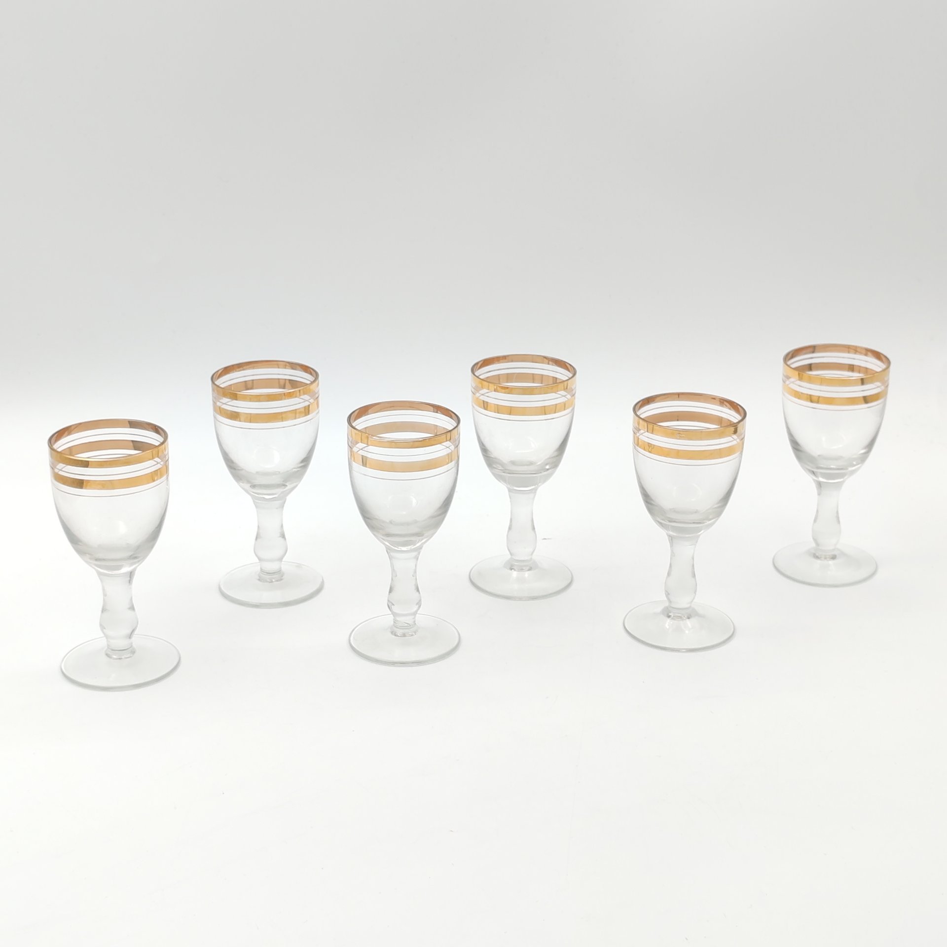 Набор рюмок с золотой каймой на 6 персон, стекло, золочение, СССР, 1970-1990 гг.
