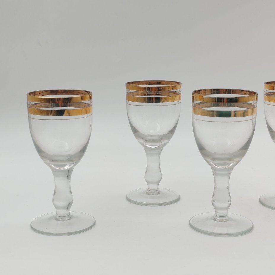 Набор рюмок с золотой каймой на 6 персон