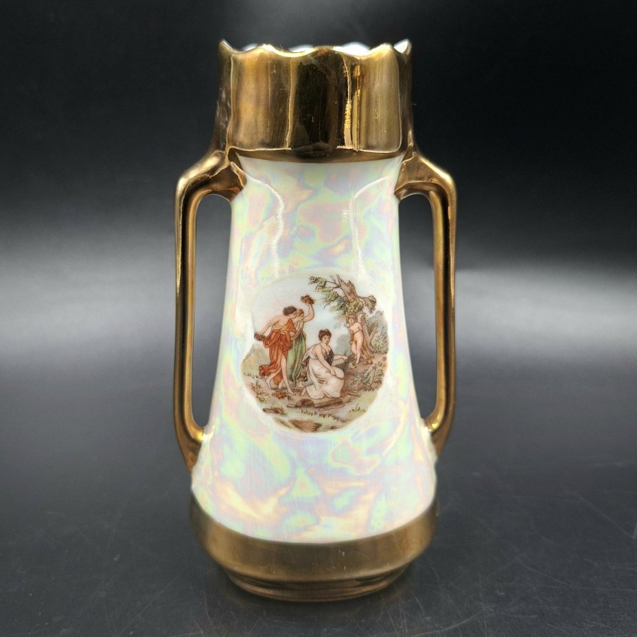 Вазочка "Мадонна" с продолговатыми ручками, "Margarete Freitag", фарфор, деколь, люстр, золочение, ГДР, 1945-1956 гг.