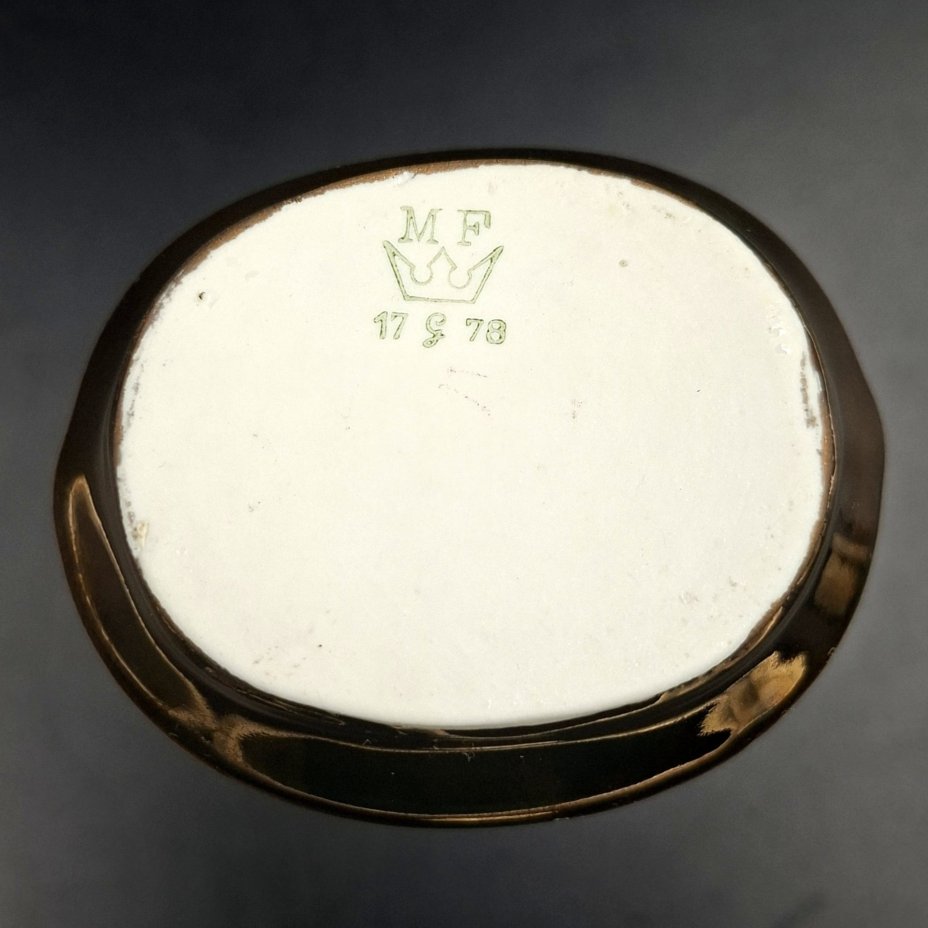 Вазочка "Мадонна" с продолговатыми ручками, "Margarete Freitag"