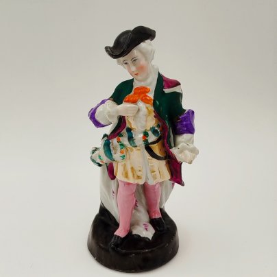 Статуэтка "Кавалер"