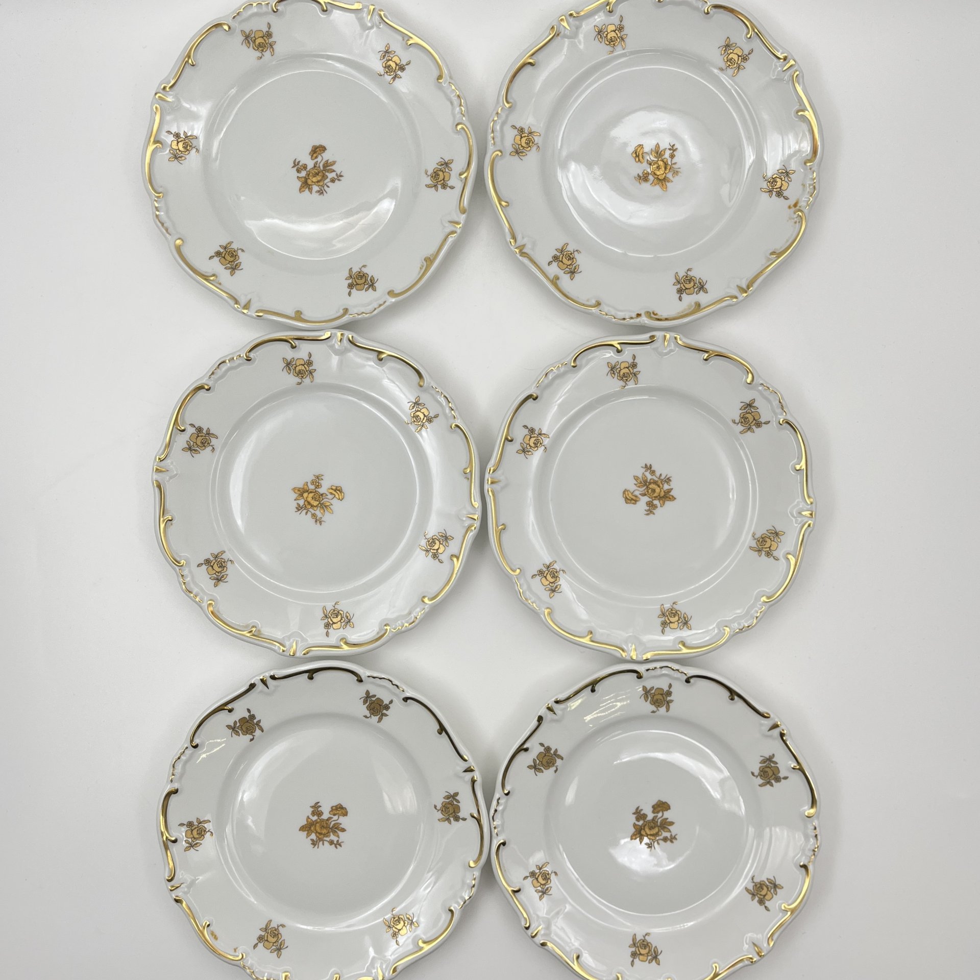 Набор из 6-ти десертных тарелок, украшенных цветочным декором, серия "Katharina", фарфор, золочение, Weimar Porzellan (Веймарский фарфор), ГДР, 1950-1980 гг.