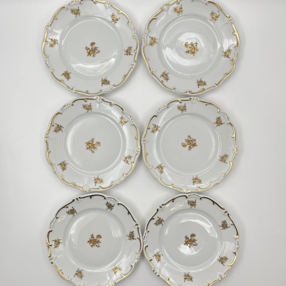 Набор из 6-ти десертных тарелок, украшенных цветочным декором, серия "Katharina", фарфор, золочение, Weimar Porzellan (Веймарский фарфор), ГДР, 1950-1980 гг.
