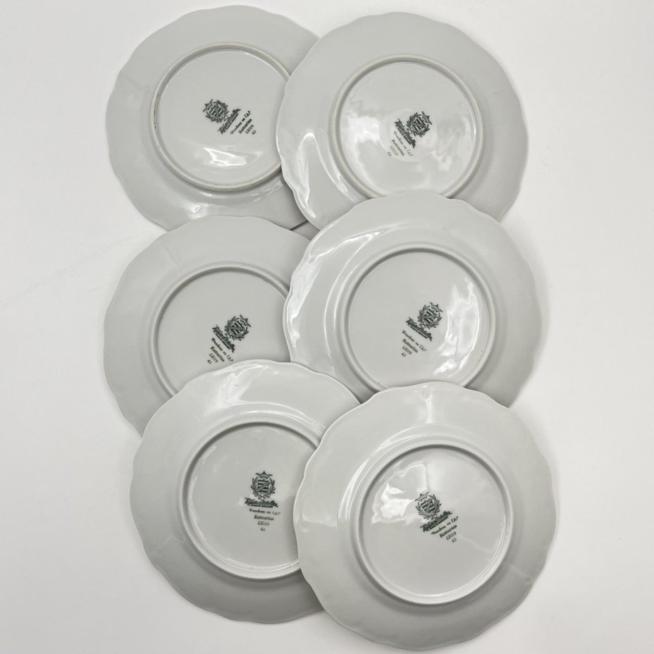 Набор из 6-ти десертных тарелок, украшенных цветочным декором, серия "Katharina", фарфор, золочение, Weimar Porzellan (Веймарский фарфор), ГДР, 1950-1980 гг.