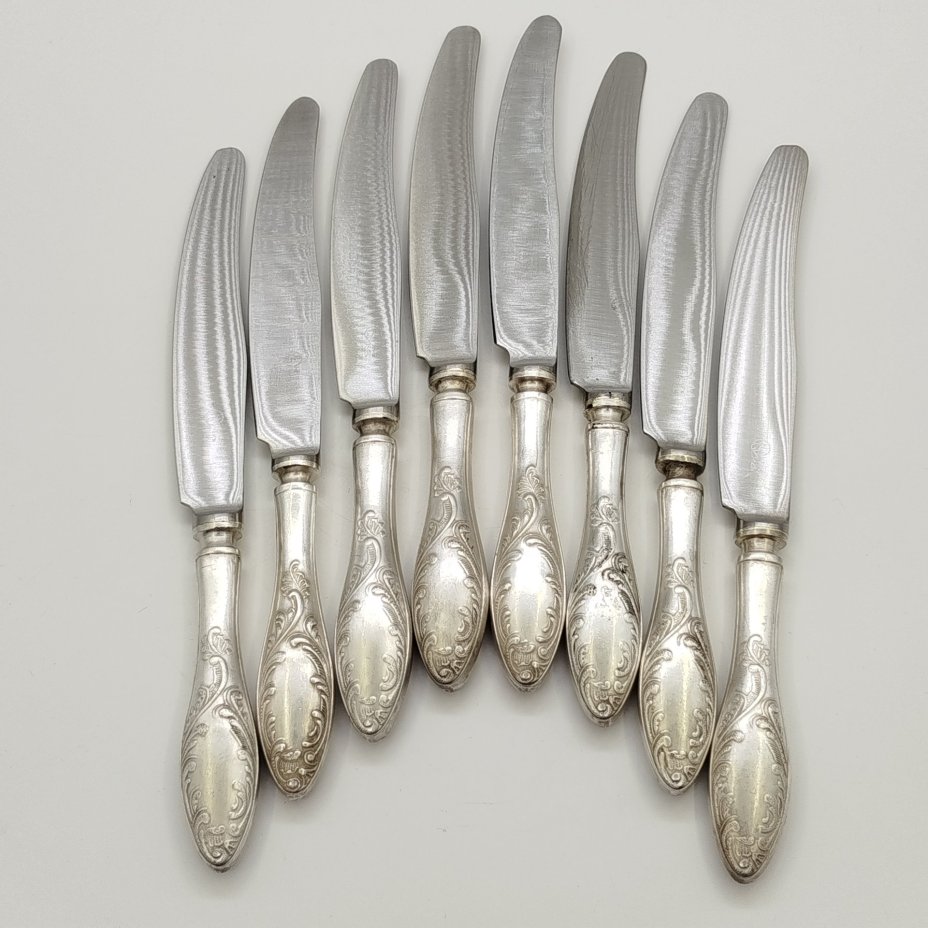 Набор столовых ножей с растительным декором на 8 персон, мНЦ (медь-никель-цинк), нержавеющая сталь, Оленегорский механический завод, СССР, 1960-1990 гг.