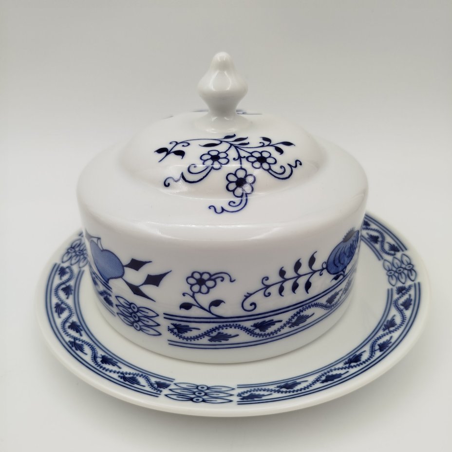 Масленка "Луковый узор", "Bohemia inglazed", фарфор, деколь, Чехословакия, 1970-1990 гг.