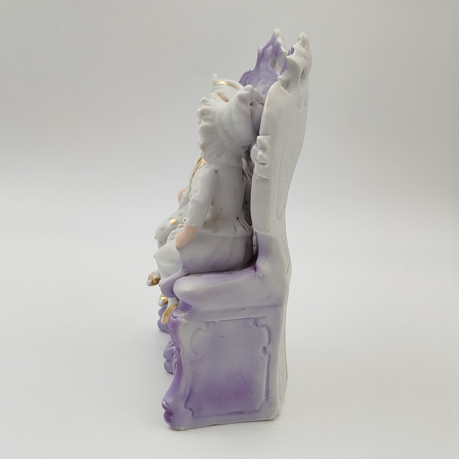 Статуэтка "Дети на кресле"