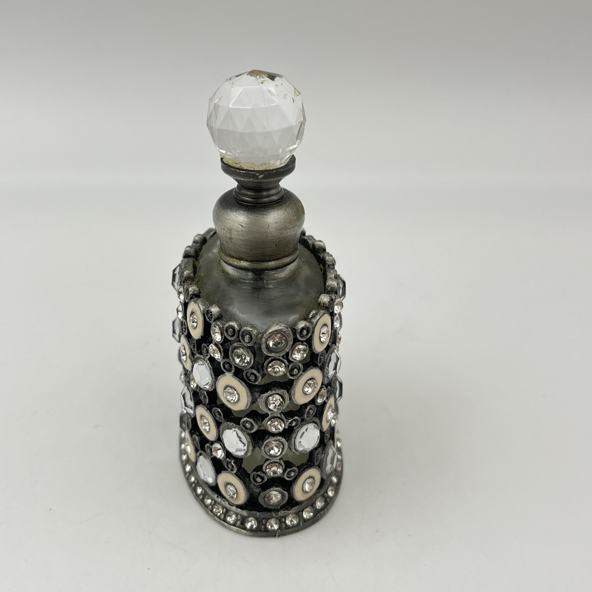 Флакон парфюмерный винтажный в оплетке, стекло, металл, эмаль, Европа, 1970-2000 гг.