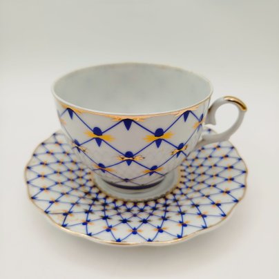 Пара чайная в стиле "Кобальтовой сетки", фарфор, печать, золочение, Loraine, Китай, 2000-2015 гг.