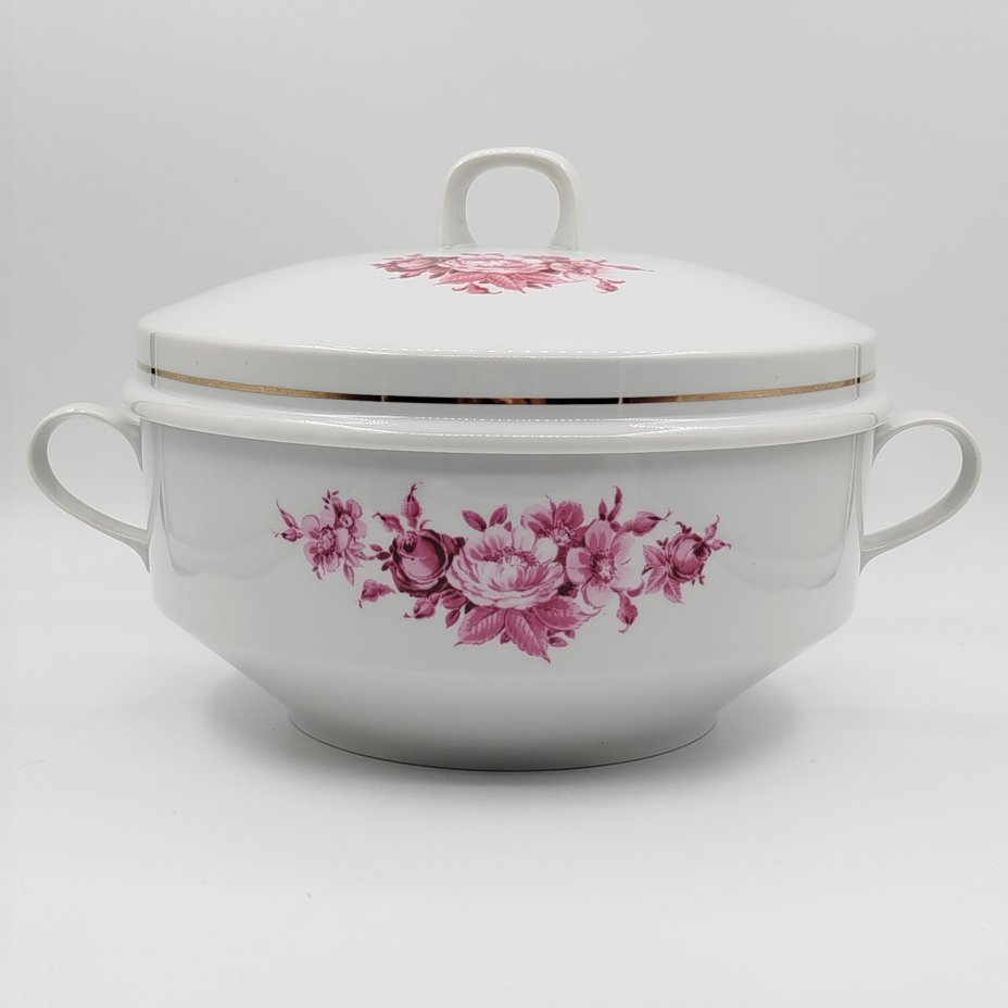Супница, украшенная цветочным декором, Graf Von Henneberg Porzellan, 1777 Jlmenau