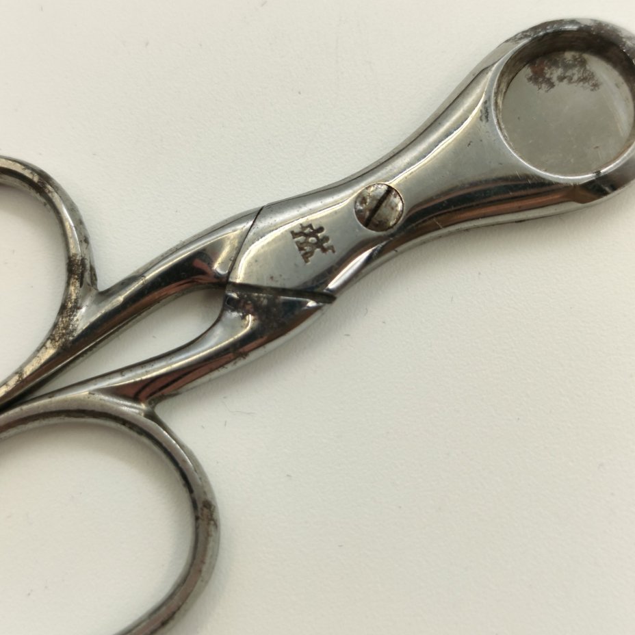 Набор сигаретный в оригинальном футляре (щипцы/гильотинка для обрезки сигарет, прибор для набивки), металл, картон, пластмасса, искусственная кожа, Zwilling J.A. Henckels Solingen, Германия, 1930-1960 гг.