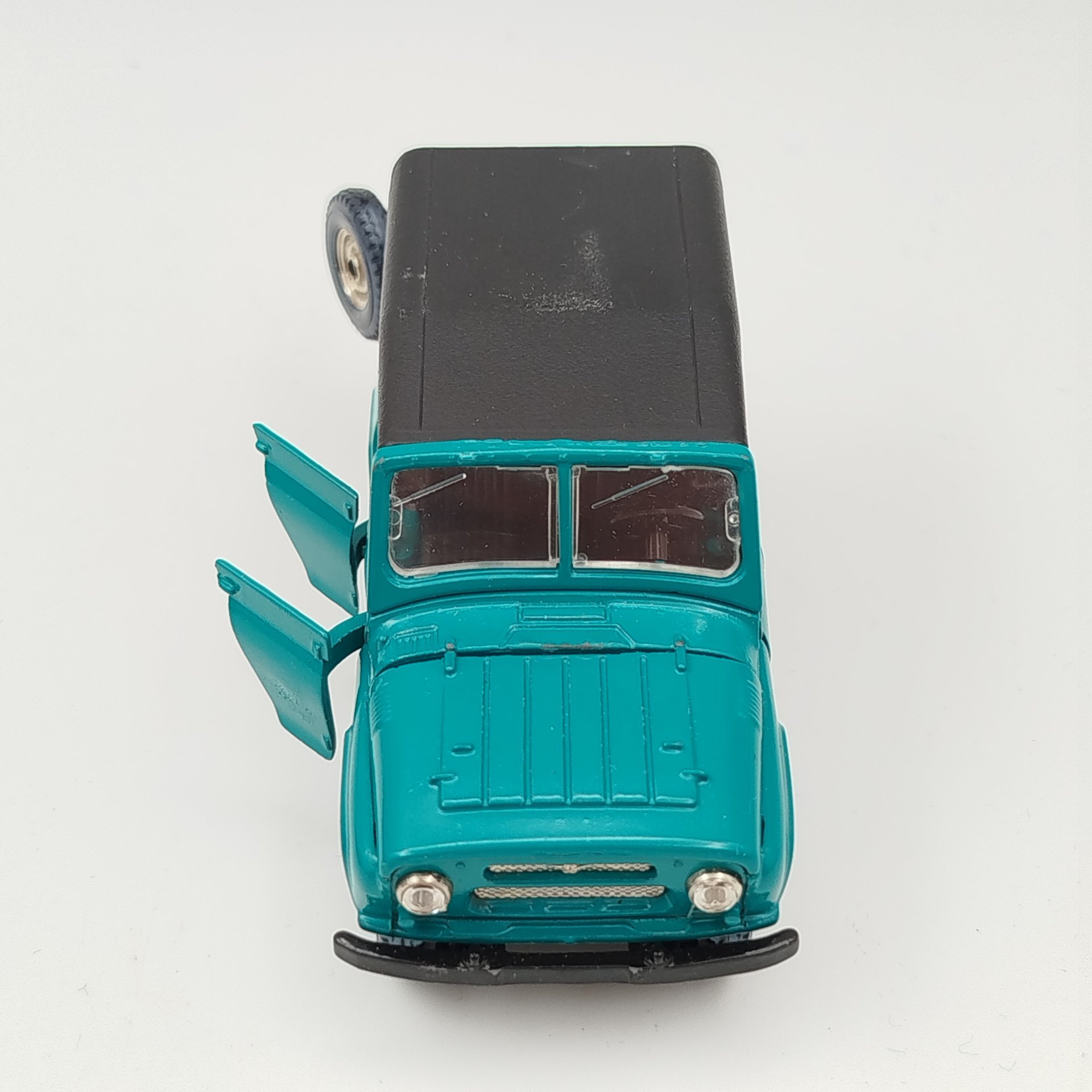 Модель автомобиля "УАЗ 469. №А34" в коробке