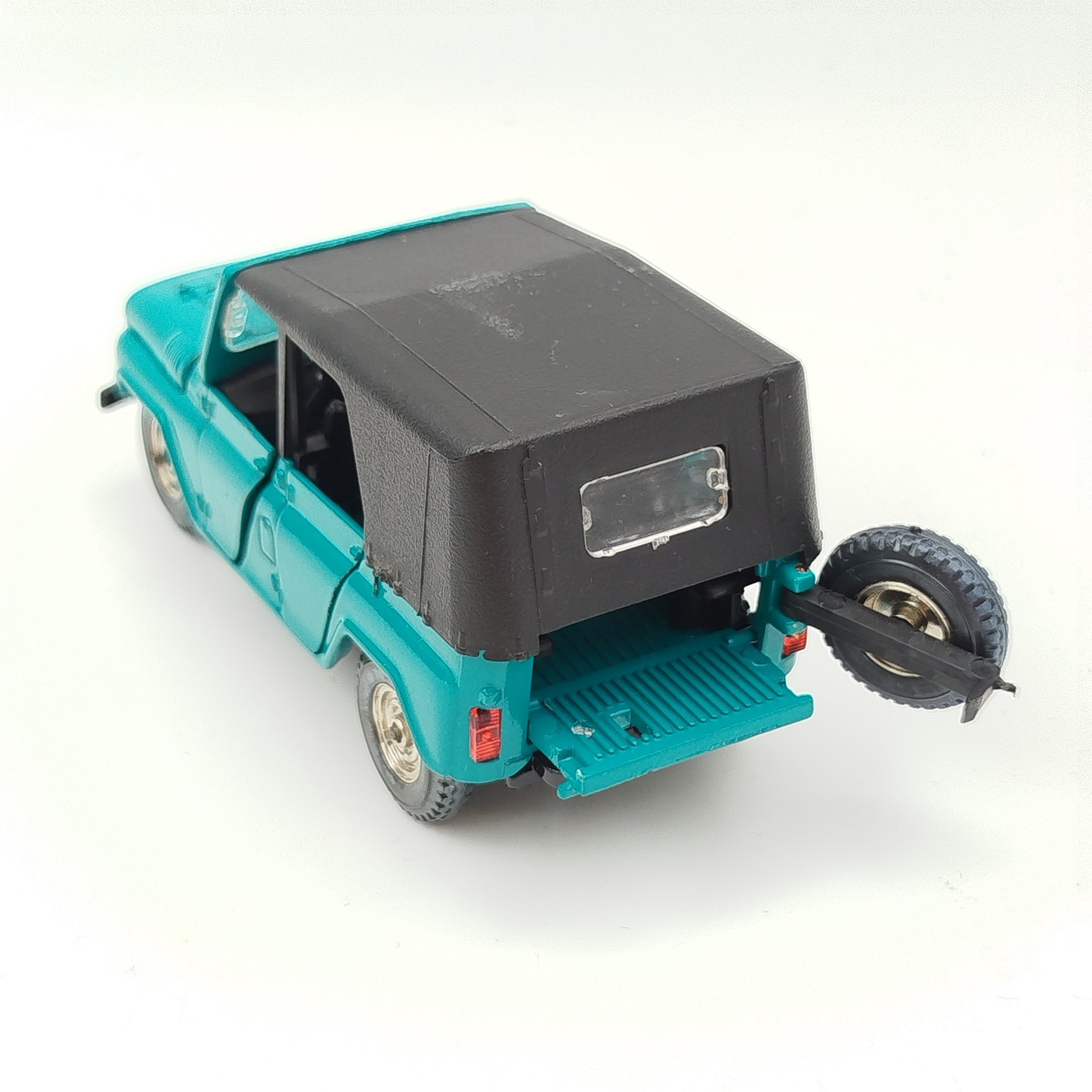 Модель автомобиля "УАЗ 469. №А34" в коробке