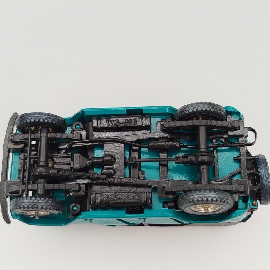 Модель автомобиля "УАЗ 469. №А34" в коробке