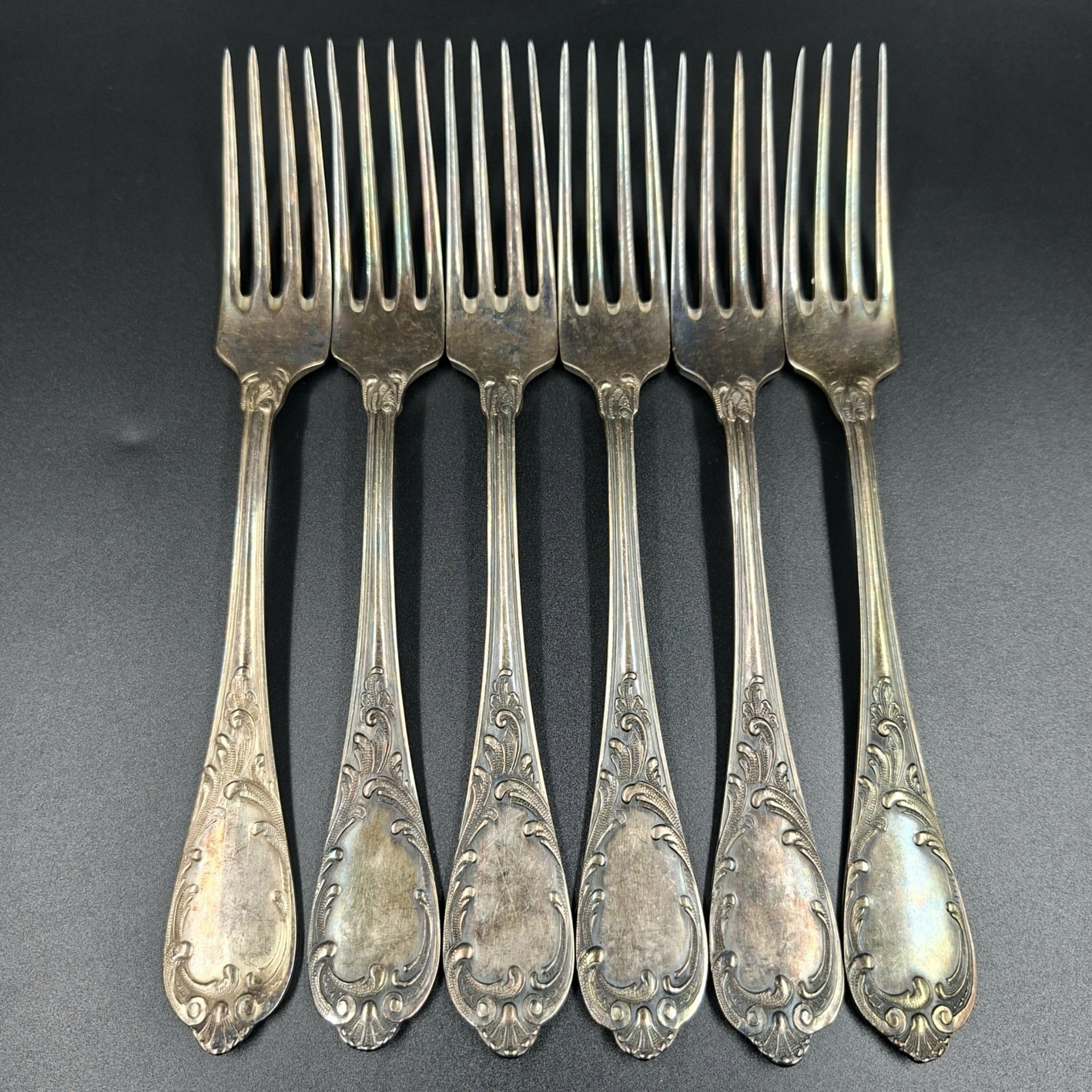 Набор из шести больших вилок с растительным декором, мНЦ (медь-никель-цинк), Вольнянский завод столовых приборов им. Шевченко (ЗiШ, ЗиШ), СССР, 1960-1980 гг.