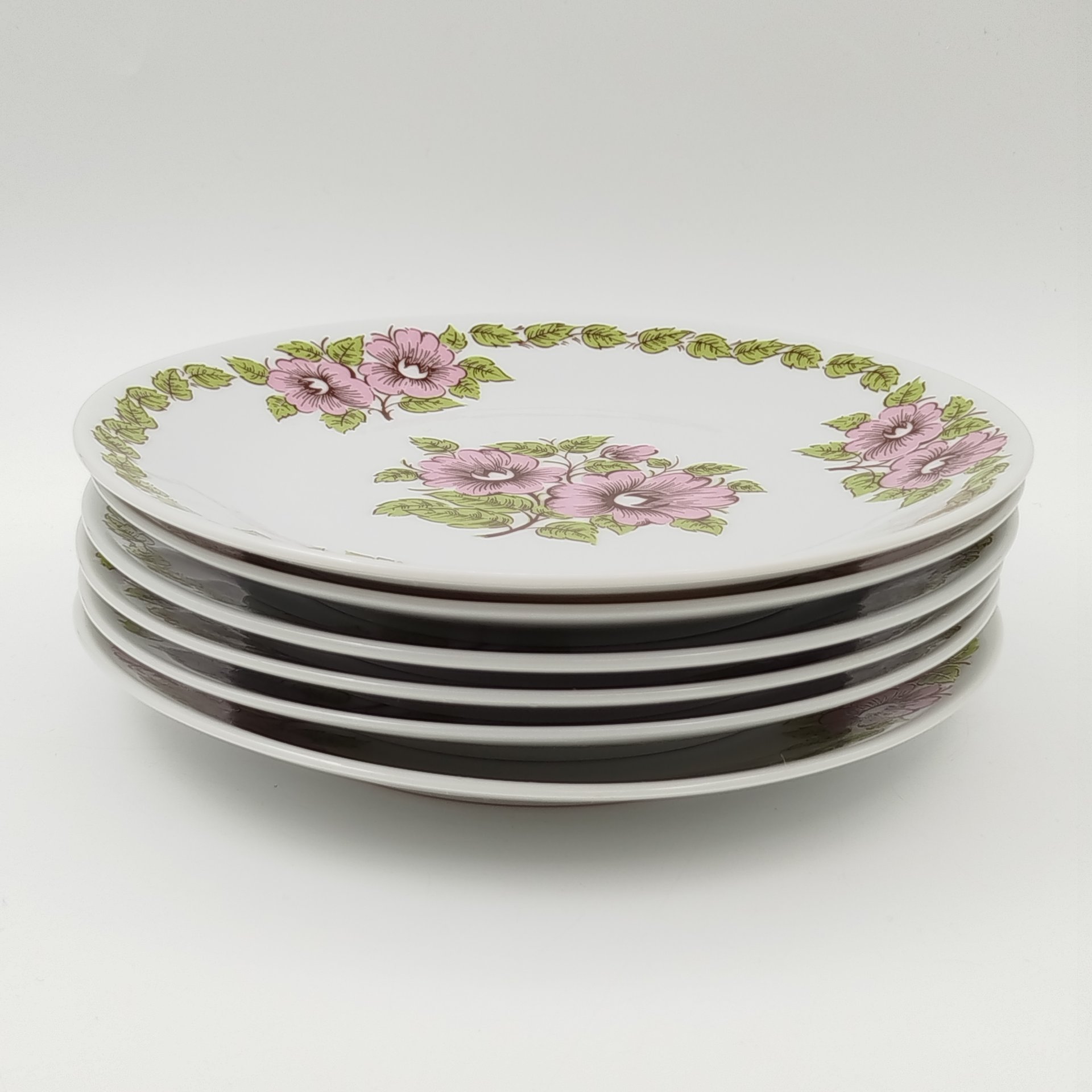 Набор из шести закусочных/десертных тарелок с цветочным декором в розово-зеленой гамме