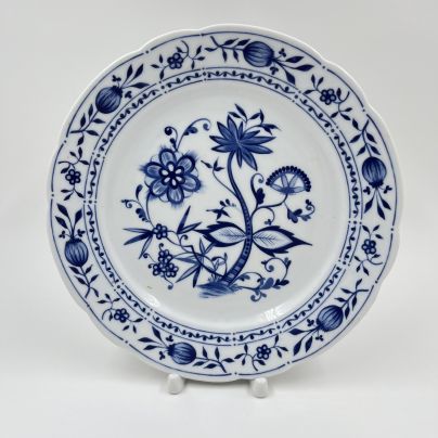 Обеденная тарелка с монохромным цветочным декором, фаянс, деколь, Kahla, ГДР, 1960-1980 гг.