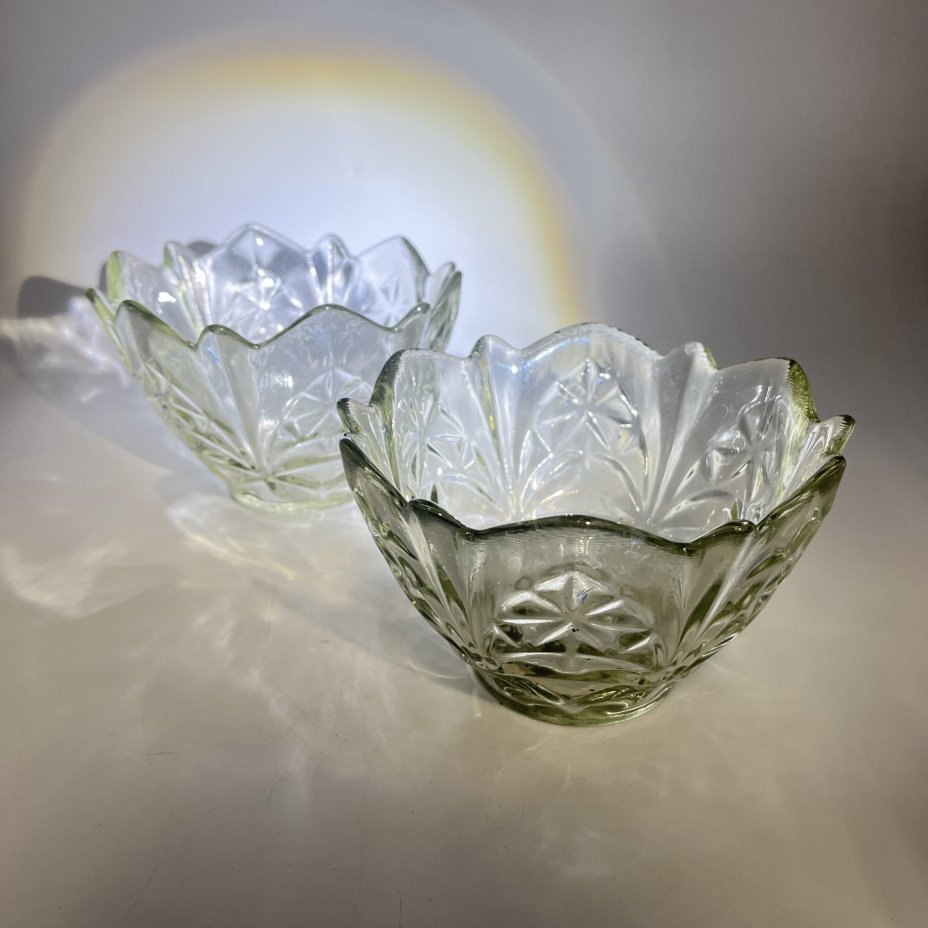 Набор из 2 вазочек с растительным декором